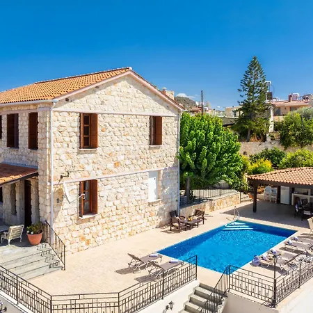 Villa Irene Palace *