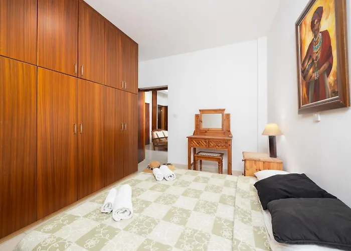 Villa Irene Palace *