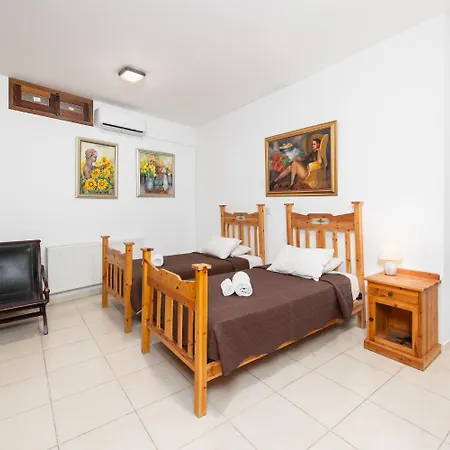 וילה Irene Palace